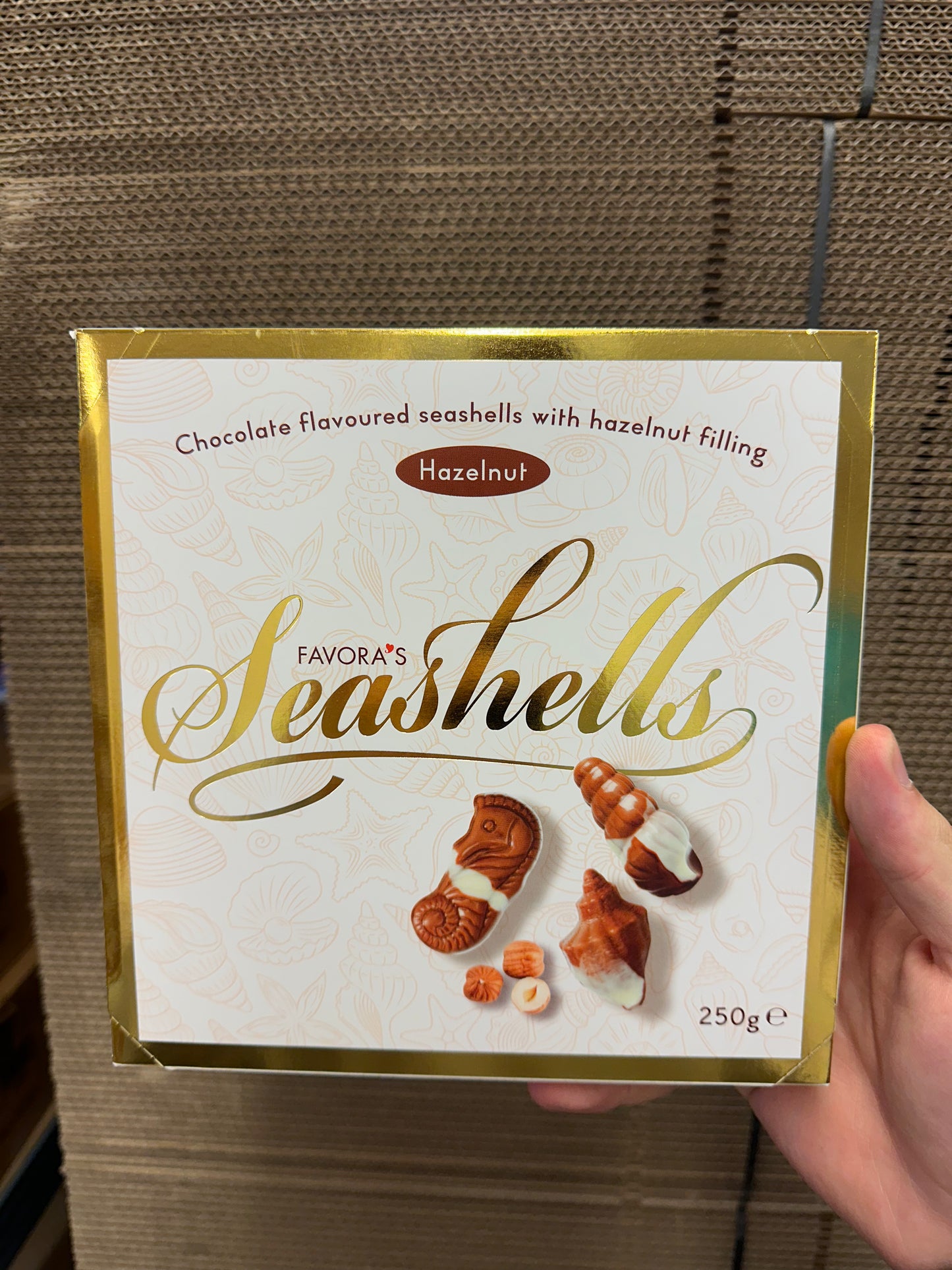 Favora’s Chocolate Seashells 250g THT eind september