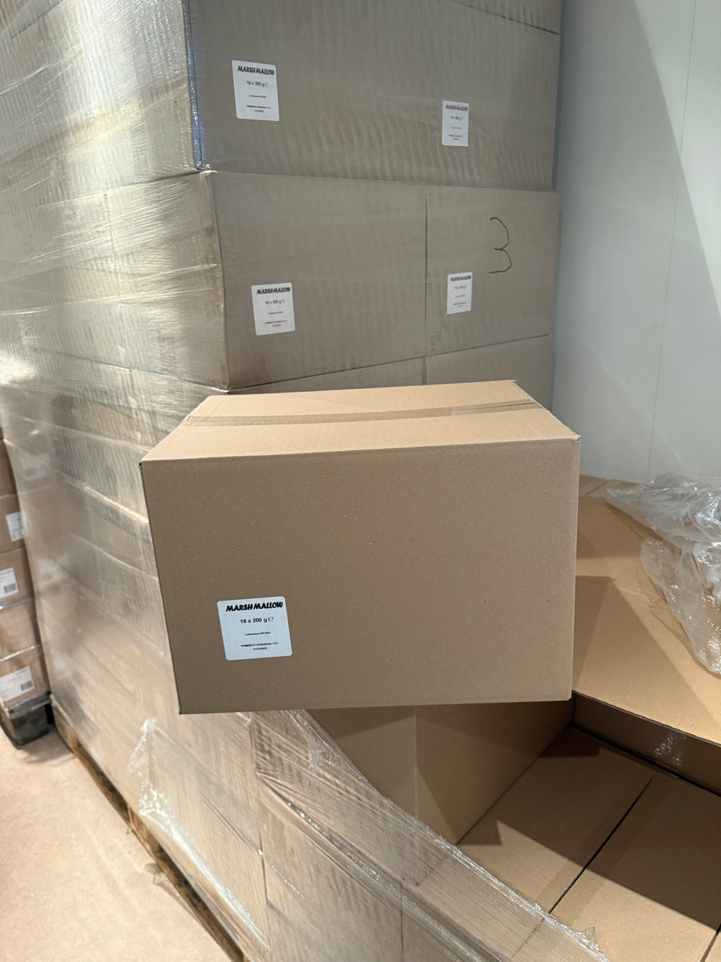 18x200g Marshmallows THT 31/12/2025