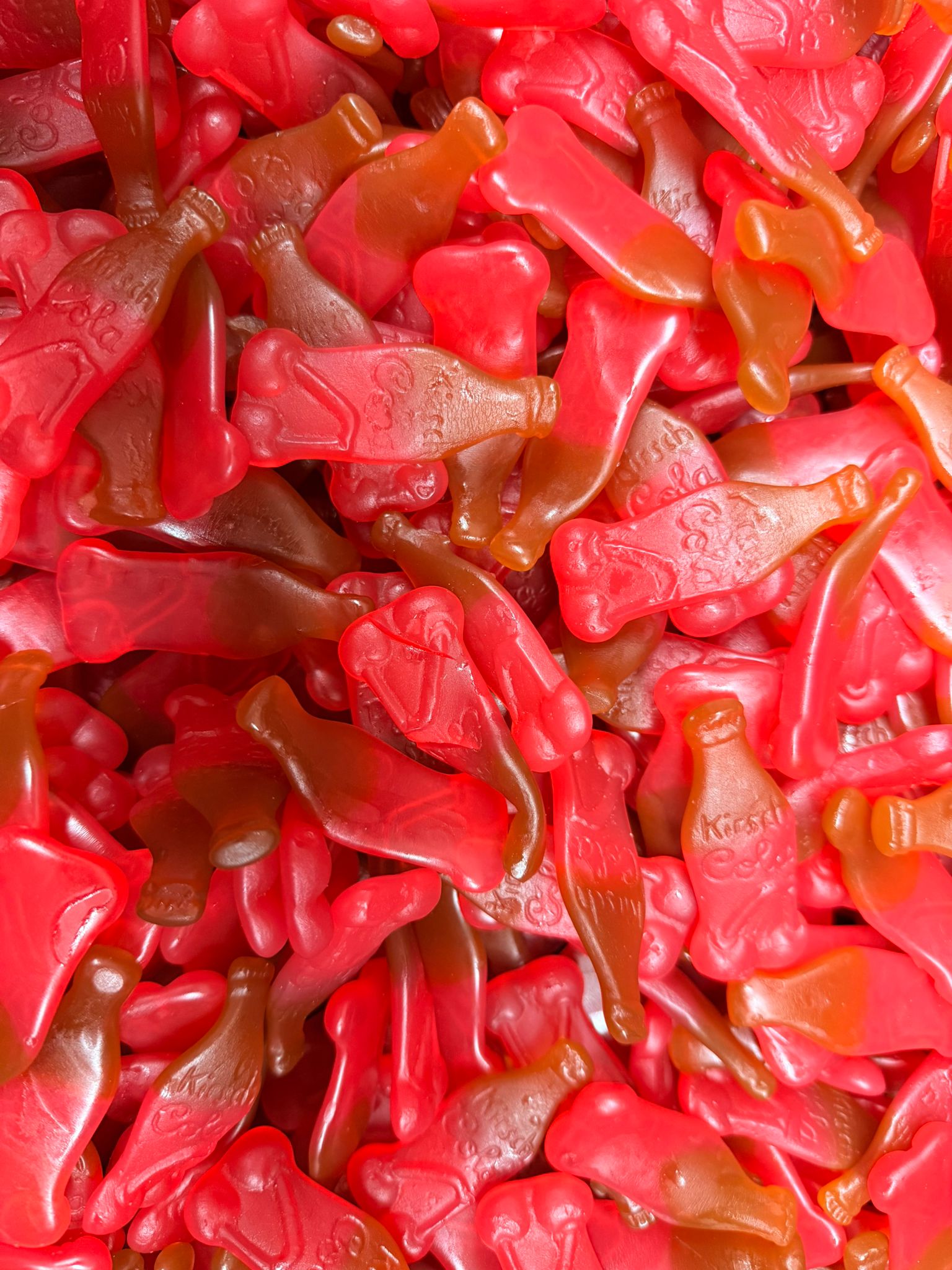 Snwy Sweet Cherry Cola Bottles